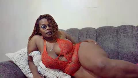 Snapshot of african_sexygoddess chatting on May 21, 8:21 am african_sexygoddess online show from May 21, 8:21 am