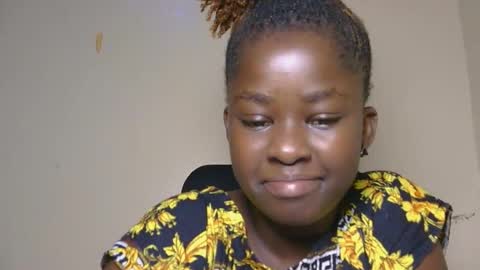 african_sluttygal online show from November 16, 6:35 pm