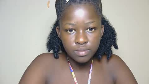 african_sluttygal online show from November 22, 10:20 pm