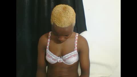 Snapshot of africanprincess24 chatting on October 6, 11:40 am PHOEBE online show from October 6, 11:40 am