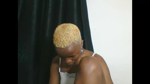 Snapshot of africanprincess24 chatting on October 10, 11:42 am PHOEBE online show from October 10, 11:42 am