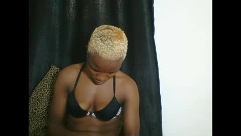 Snapshot of africanprincess24 chatting on December 1, 12:32 pm PHOEBE online show from December 1, 12:32 pm