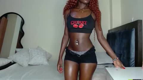 Mia online show from March 27, 1:44 pm