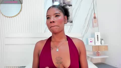 Snapshot of afro_luna chatting on November 24, 11:43 am Afro Luna online show from November 24, 11:43 am