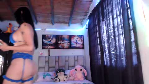 Snapshot of afrodita096 chatting on January 4, 2:35 pm afrodita096 online show from January 4, 2:35 pm