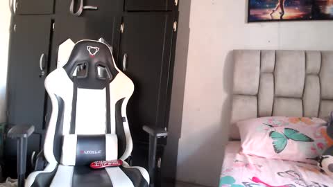 Snapshot of afrodita096 chatting on January 16, 4:18 pm afrodita096 online show from January 16, 4:18 pm