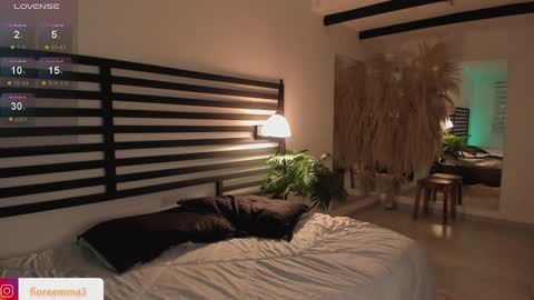 Emma online show from February 5, 9:40 pm