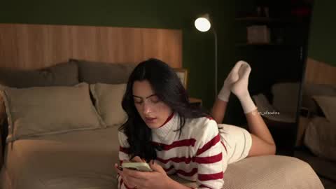 Emma online show from April 7, 11:37 pm