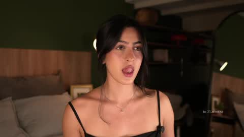 Emma online show from May 9, 11:32 pm