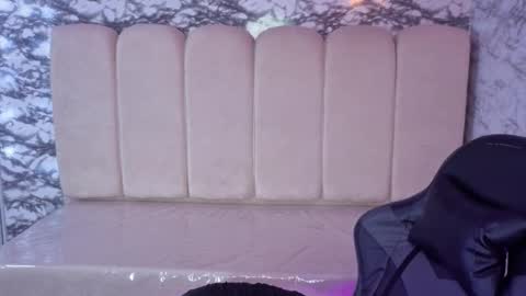 Snapshot of afrodita_wild_v chatting on December 18, 8:26 pm afrodita_wild_v online show from December 18, 8:26 pm