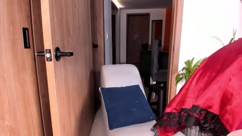 Snapshot of afroditaroy chatting on November 15, 9:21 pm AfroditaRoy online show from November 15, 9:21 pm