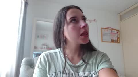 Snapshot of afrodithaa_ chatting on February 18, 2:46 pm afrodithaa_ online show from February 18, 2:46 pm