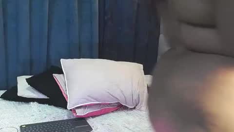 Snapshot of afrodiva69 chatting on October 27, 10:58 pm Afro Diva 69 online show from October 27, 10:58 pm