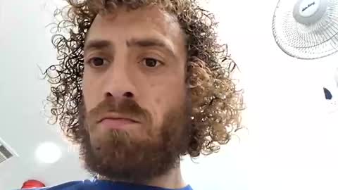 Snapshot of afromanblake chatting on March 25, 1:33 am afromanblake online show from March 25, 1:33 am