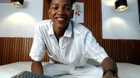Snapshot of afrowayuu chatting on May 18, 5:52 pm afrowayuu online show from May 18, 5:52 pm