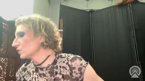 Snapshot of after_dark_productions chatting on May 19, 8:48 pm Me Myself Irene online show from May 19, 8:48 pm