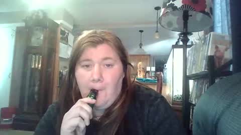 Snapshot of afterhoursangle35 chatting on April 2, 7:22 pm Babygirls353637 online show from April 2, 7:22 pm