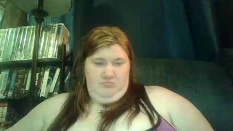 Snapshot of afterhoursangle35 chatting on April 3, 11:25 pm Babygirls353637 online show from April 3, 11:25 pm