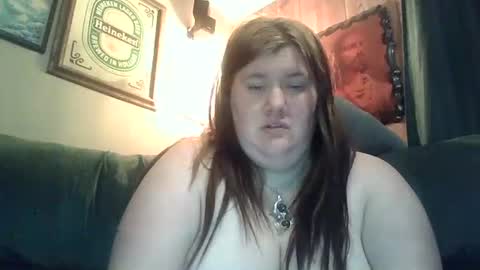 Snapshot of afterhoursangle35 chatting on April 5, 7:49 am Babygirls353637 online show from April 5, 7:49 am