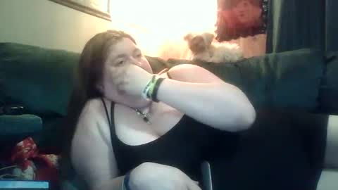 Snapshot of afterhoursangle35 chatting on April 8, 2:22 am Babygirls353637 online show from April 8, 2:22 am