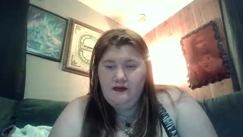 Snapshot of afterhoursangle35 chatting on April 20, 12:02 am Babygirls353637 online show from April 20, 12:02 am