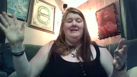 Snapshot of afterhoursangle35 chatting on April 30, 12:17 am Babygirls353637 online show from April 30, 12:17 am
