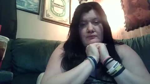 Snapshot of afterhoursangle35 chatting on May 10, 12:27 am Babygirls353637 online show from May 10, 12:27 am