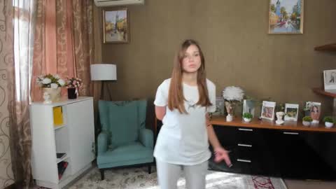 Hi Im Alison Welcome to my room online show from October 4, 10:57 am