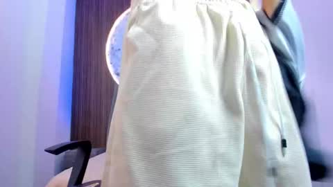 Snapshot of agarevans chatting on March 4, 5:02 am AGAR online show from March 4, 5:02 am