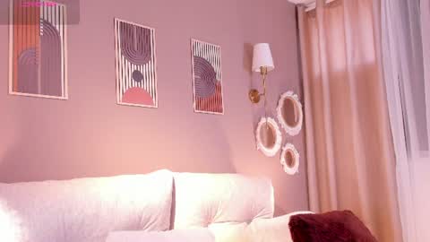 Snapshot of agata_laurent_ chatting on June 28, 11:00 pm Agata Lauret online show from June 28, 11:00 pm