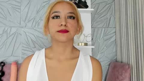 Agatadelphine online show from October 6, 1:08 pm