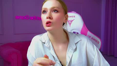 Snapshot of agatafoxley chatting on May 12, 6:38 pm AgataFoxley online show from May 12, 6:38 pm