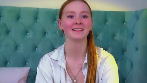 Snapshot of agatafoxley chatting on June 8, 1:39 am AgataFoxley online show from June 8, 1:39 am