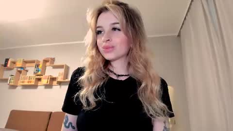 Snapshot of agatahowak chatting on July 4, 4:46 pm Arina online show from July 4, 4:46 pm
