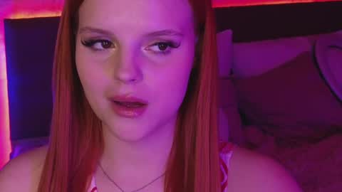 Snapshot of agatamoonlight chatting on December 13, 5:27 am Agata online show from December 13, 5:27 am