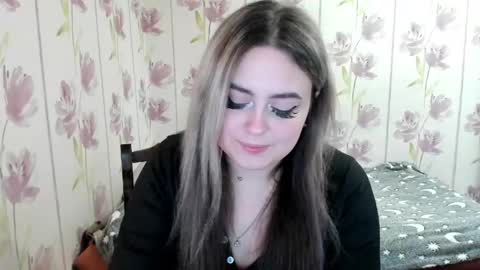Snapshot of agatasweeti chatting on April 15, 2:24 pm Agata online show from April 15, 2:24 pm
