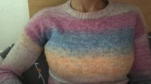 Snapshot of agatha_cb chatting on November 9, 12:36 pm agatha_cb online show from November 9, 12:36 pm