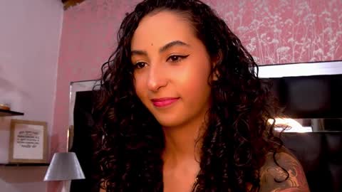 Snapshot of agatha_collinss chatting on January 18, 7:15 pm Val inst agatha clls online show from January 18, 7:15 pm