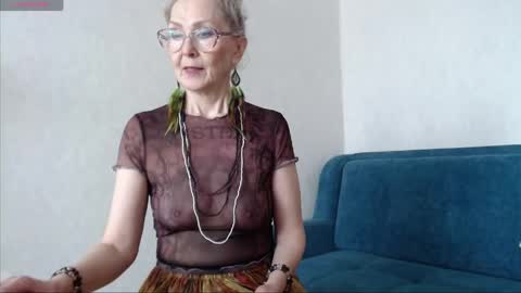 Snapshot of agatha_moore_ chatting on April 17, 4:26 am Agatha online show from April 17, 4:26 am