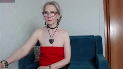 Snapshot of agatha_moore_ chatting on May 24, 12:43 pm Agatha online show from May 24, 12:43 pm