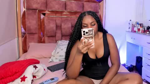 Snapshot of agatha_morrison1 chatting on June 2, 6:43 pm Agatha online show from June 2, 6:43 pm