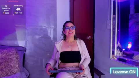 Snapshot of agatha_pleasure chatting on October 2, 11:50 am agatha_pleasure online show from October 2, 11:50 am