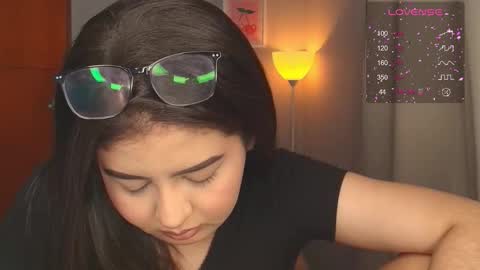 Snapshot of agatha_riccie chatting on March 5, 5:25 am Cat online show from March 5, 5:25 am
