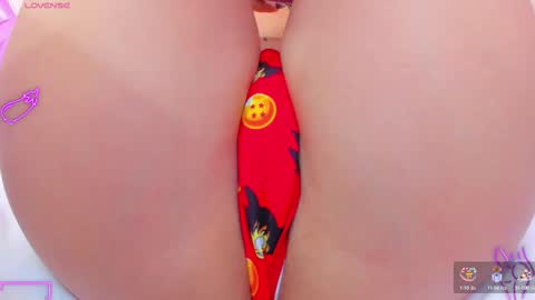 Snapshot of agatha_russh_ chatting on February 28, 8:50 pm LUNNA online show from February 28, 8:50 pm