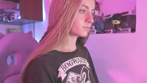 Camila     2 online show from January 9, 10:09 pm