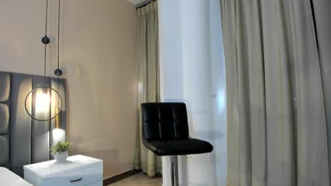 Agathaa white online show from November 1, 12:18 pm