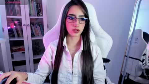 Snapshot of agathablair4 chatting on June 12, 12:04 pm agathablair4 online show from June 12, 12:04 pm
