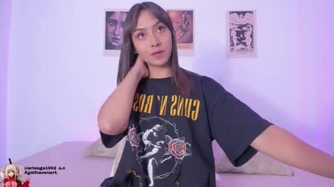 Snapshot of agathauwuart chatting on November 25, 2:00 am Agatha online show from November 25, 2:00 am