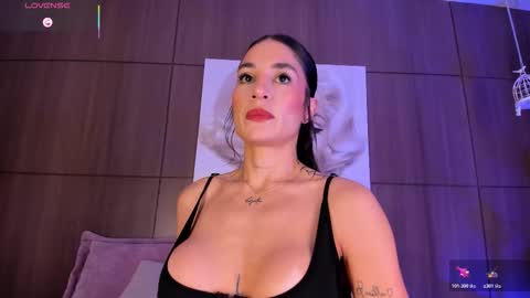 Snapshot of agattaduque chatting on February 13, 12:06 am online show from February 13, 12:06 am