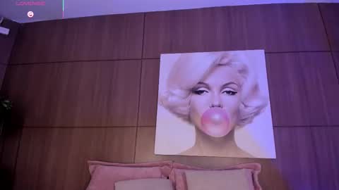 Snapshot of agattaduque chatting on February 17, 11:00 pm online show from February 17, 11:00 pm